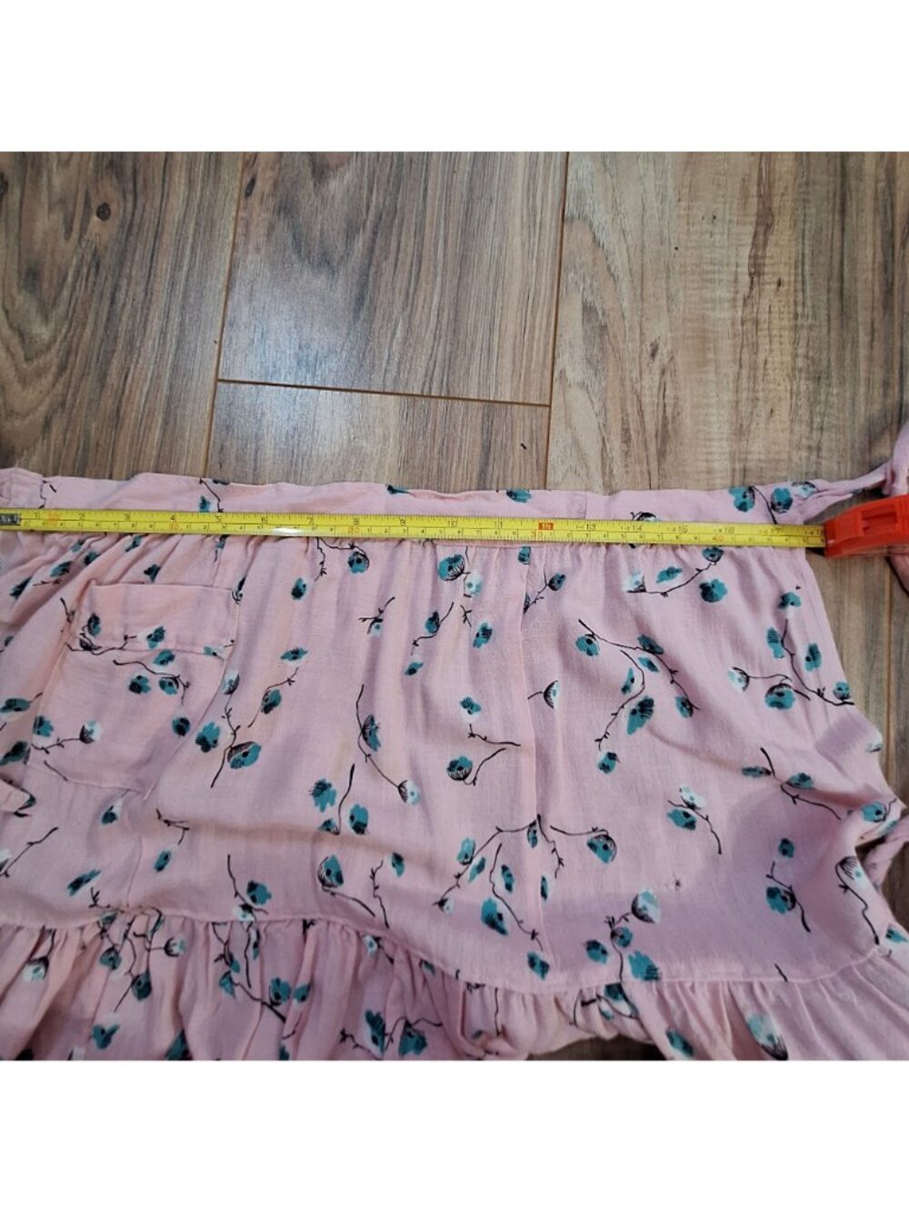 Pink Floral Ruffle Apron Cottage Core - Picture 7 of 7